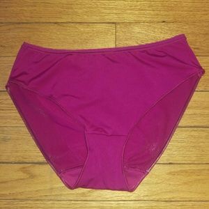 NWOT no slip panties